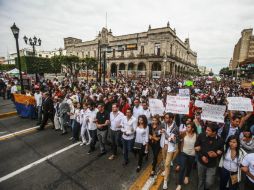 Estudiantes piden se esclarezcan los hechos en el que murió el estudiante del Centro Universitario de los Lagos. EL INFORMADOR / A. García