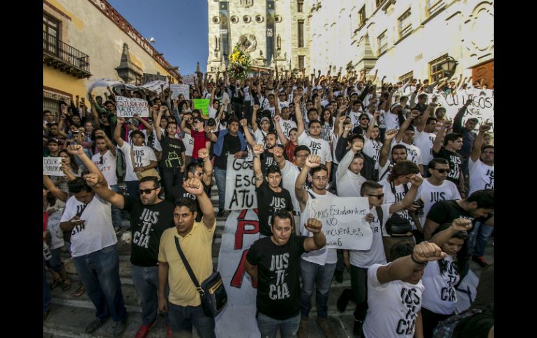 Estudiantes de Jalisco y Guanajuato protestan en la ciudad para exigir justicia. EL INFORMADOR / A. Hernández