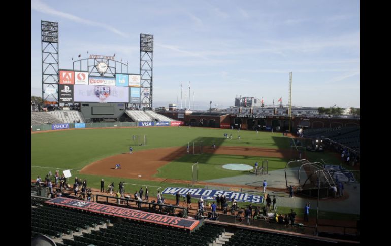 El estadio de San Francisco puede ser traicionero para los novicios con sus bullpens en territorio de foul y el enorme muro derecho. AP / E. Risberg