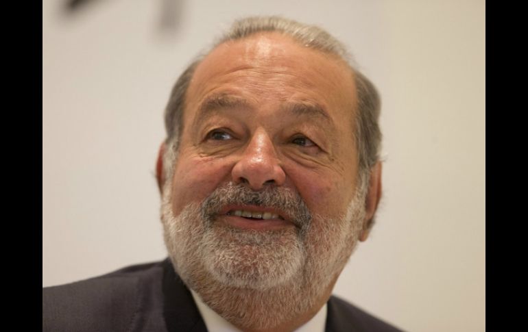 La multinacional de Carlos Slim se encuentra en proceso de vender una serie de activos, con el fin de dejar la preponderancia. AP / ARCHIVO