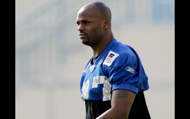 Reggie Wayne ha capturado 28 pases para 434 yardas y una anotación en lo que va de temporada. AP / ARCHIVO