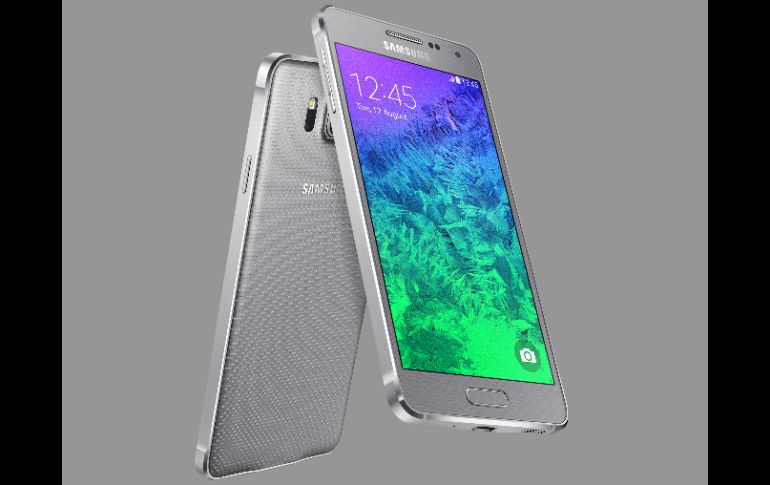 El Alpha es el primer teléfono Galaxy con un exterior de metal. ESPECIAL / samsung.com