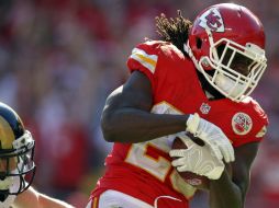 Jamaal Charles se lució corriendo para dos touchdowns. AP / E. Zurga