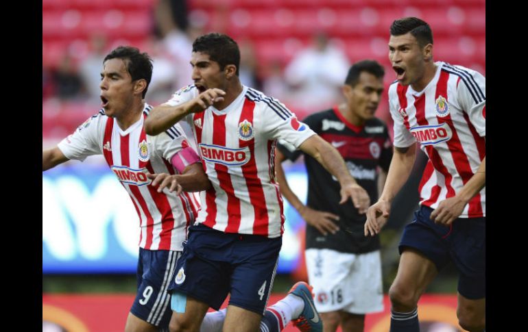 Omar Bravo se destapó en el partido con dos anotaciones. MEXSPORT / A. Macías