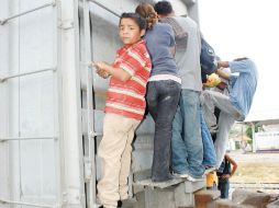 ''Los niños no deben ser retenidos en centros de detención'', afirma uno de los siete miembros de la CIDH, Felipe González. SUN / ARCHIVO