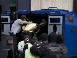 La detención se da gracias a una llamada anónima que reportó la presencia de varios jóvenes lanzando disparos al aire. AP / ARCHIVO