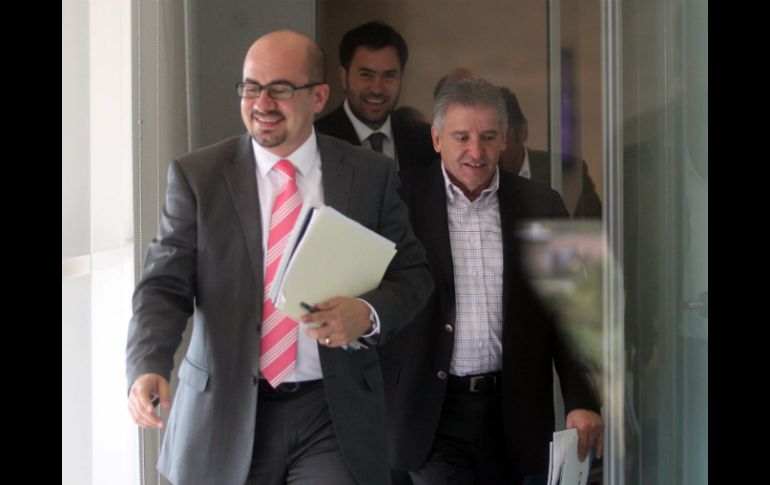 Ismael del Toro y Jorge Arana a la salida de la reunión de la junta de coordinación metropolitana. EL INFORMADOR / A. Hinojosa