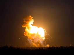 La explosión se efectuó segundos después de su lanzamiento en la base espacial de Wallops en la costa de Virginia. AFP / J. Kowsky