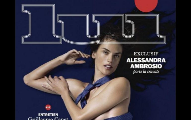 Alessandra comparte con sus seguidores en las redes sociales la imagen de la portada. TWITTER / @AngelAlessandra