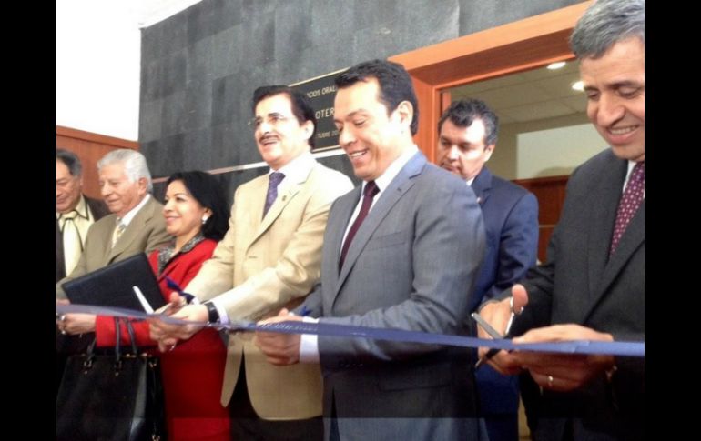 A la inauguración acudió el Secretario General de Gobierno y el Rector de la UdeG. TWITTER / @udg_oficial