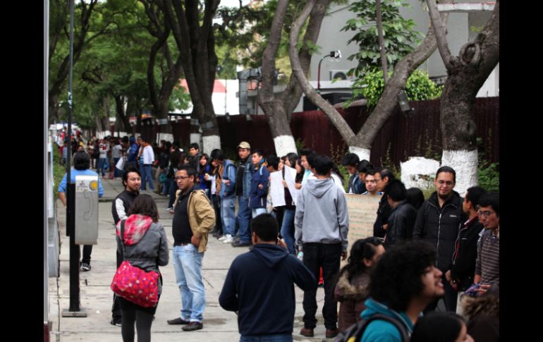 Los jóvenes reiteran que la mesa para resolver el paro de actividades del IPN debe realizarse en las instalaciones del mismo instituto. SUN / ARCHIVO