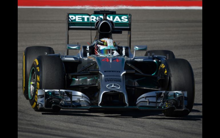 El inglés Lewis Hamilton vuelve a ser el más rápido, por delante de su compañero de equipo, Nico Rosberg. AFP / M. Ralston