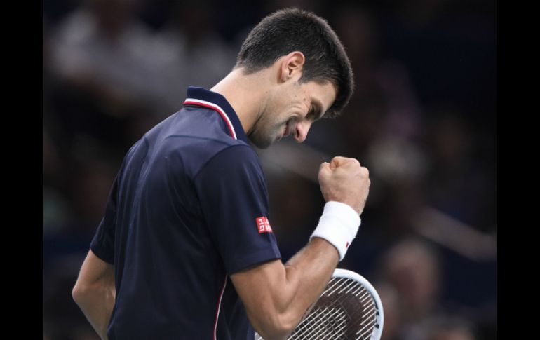 Novak debe ganar tres juegos más para terminar el 2014 en lo más alto. EFE / F. Fife