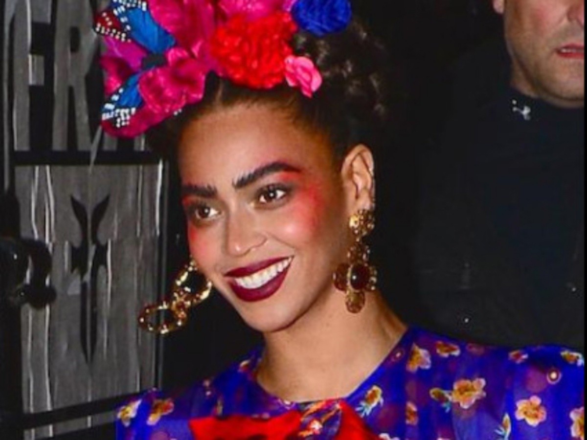 Beyoncé viste de Frida Kahlo en Halloween | El Informador