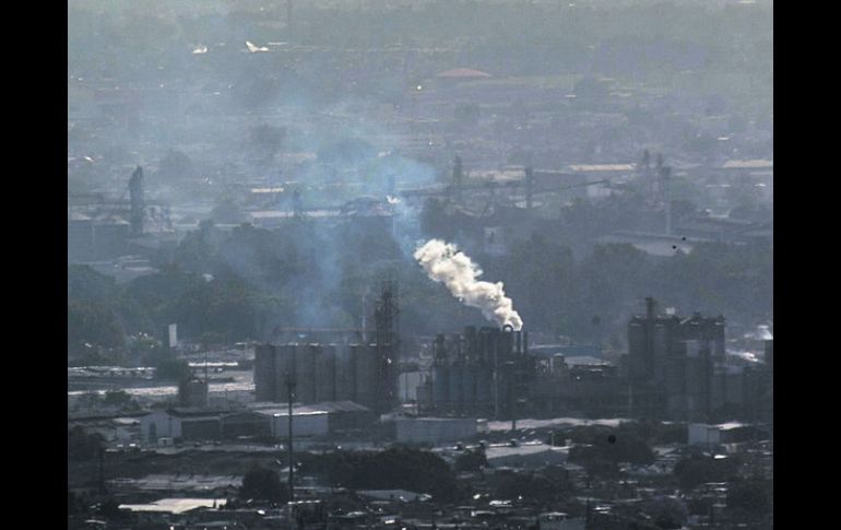 A cambiar. El planeta tiene que vencer su adicción al petróleo, carbón y gas, afirma el estudio. EL INFORMADOR / A. Hernández