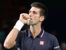 Novak tendrá que ganar tres juegos para cerrar el 2014 como número uno. AFP / M. Medina