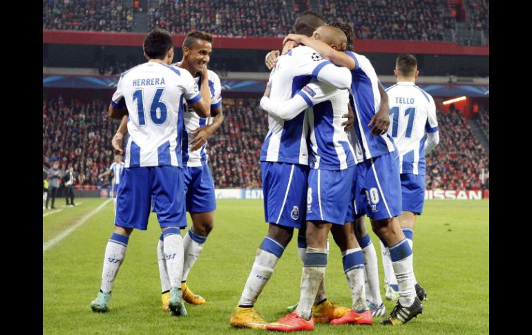 Los goles estuvieron a cargo del colombiano Jackson Martínez y de Brahimi. EFE / L. Tejido.