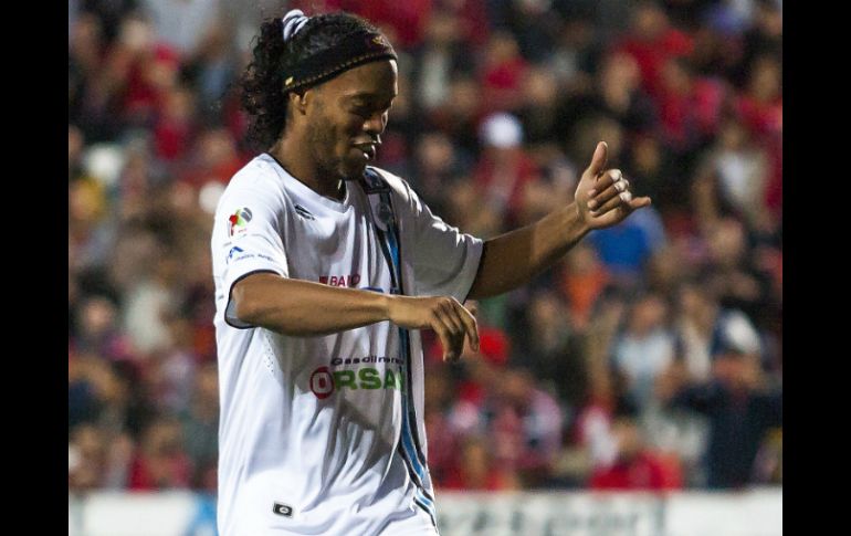 Ronaldinho no ha podido brillar y tendrá la oportunidad ante el sotanero Monarcas. MEXSPORT / ARCHIVO