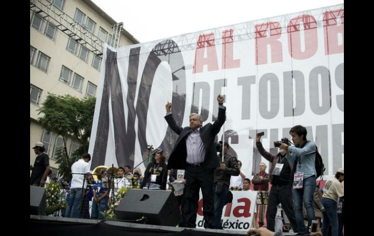 López Obrador, Elena Poniatowska, Loreta Ortiz y más ciudadanos se presentan en calidad de 'víctimas' en dicho recurso. NTX / ARCHIVO