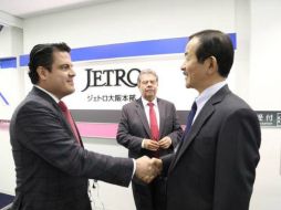 Sandoval se reunió en las oficinas de Jetro con directivos de grandes empresas de Osaka. TWITTER / @AristotelesSD