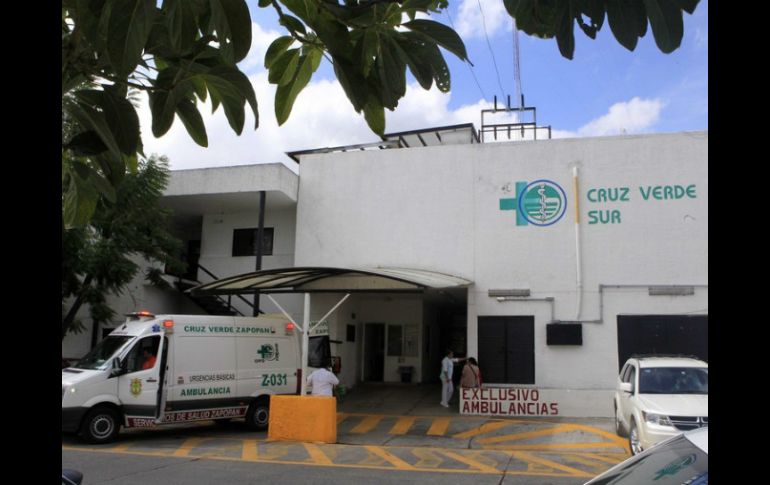 El lesionado es trasladado a recibir atención médica a la Cruz Verde Las Águilas. EL INFORMADOR / ARCHIVO