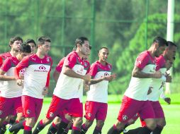 Edgar Castillo (centro) ganó un título de Liga con los Xolos, su segundo campeonato como jugador y el primero para la franquicia. EL INFORMADOR / J. Mendoza