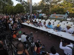 Padres de los estudiantes consideran que las autoridades han tratado el tema de manera cruel. AFP / P. Pardo