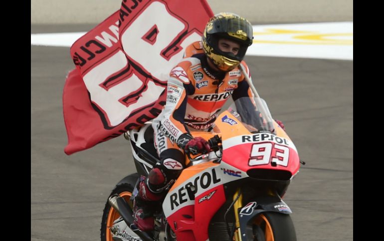 Marc celebra, aunque ya era campeón de la categoría desde octubre. AFP / J. Jordan