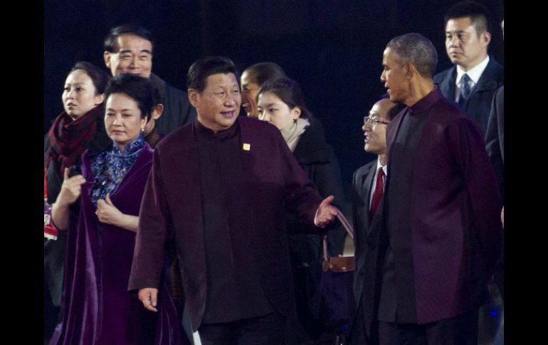 Obama y su homólogo Xi Jinping en el marco de la APEC. EFE / N. Shretstha