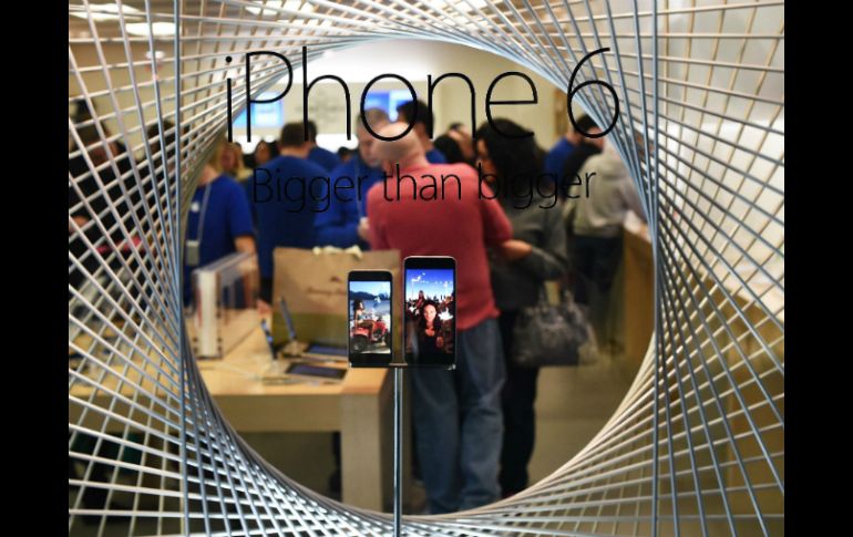 Los dispositivos, como iPhones y iPads, podrían enviar contraseñas a los hackers por vía inalámbrica. AFP / J. Samad