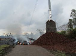 Cuadrillas han trabajado en rutas alternas en caso que la lava cruce las principales vías del distrito de Puna. AFP / USGS