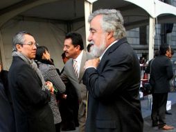 El senador tomaba un café cerca del Palacio Municipal de Xalapa cuando manifestantes le gritaron y le dieron golpes con varas. NTX / ARCHIVO