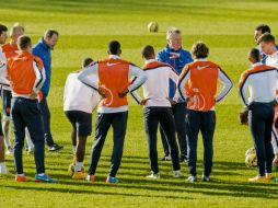 La Selección de Holanda entrena previo al encuentro con México. EFE / R. Van Lonkhuijsen