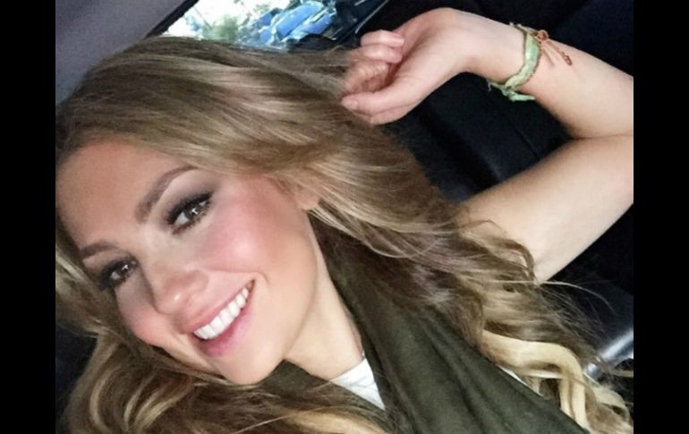 La artista está e visita en la Ciudad de México para promocionar su disco 'Amore Mío'. INSTAGRAM / @thalia