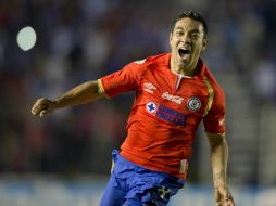 El gol de Marco le dio el triunfo a Cruz Azul de forma agónica en ese juego. MEXSPORT / ARCHIVO