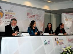 En el evento participó el economista Alejandro Encinas y la presidenta Ximena Puente de la Mora. TWITTER / @ifaimexico