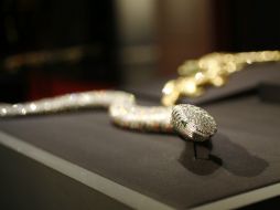 La exposición muestra cómo el estilo de Cartier reflejaba el cambio en la sociedad y ayudó a imponer nuevas modas entre las guerras. AP / D. Zalubowksy.