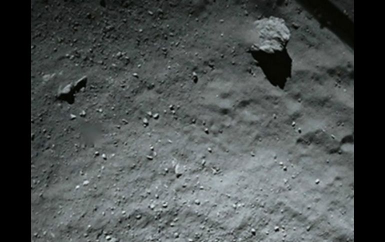 Los científicos quieren probar que los cometas como 67P pudieron haber traído agua a la Tierra hace millones de años. AP / ESA