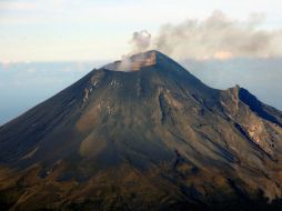 Se registran 344 exhalaciones de baja intensidad, acompañadas de ligeras emisiones de gases, vapor de agua y ceniza. AFP / ARCHIVO