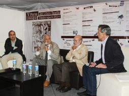 La discusión fue en el marco de la V Feria del Libro usado, con los arquitectos Arturo Camacho, Álvaro Berumen y Carlos Ramírez. EL INFORMADOR / L. Rodríguez