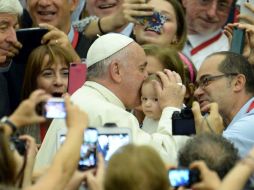 El Papa Francisco se reúne con miembros de la Asociación de Médicos Católicos Italianos. AFP / F. Monteforte