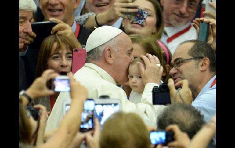 El Papa Francisco se reúne con miembros de la Asociación de Médicos Católicos Italianos. AFP / F. Monteforte