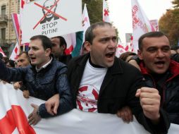 El ex Presidente Mijail Saakachvili convoca a la marcha, al considerar que existe una amenaza contra la independencia del país. EFE / L. Zennaro