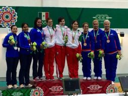 El equipo femenil mexicano de tiro deportivo logra el oro por conducto de Alexis Martínez, Salma Ramos y Andrea Palafox. TWITTER / @CONADE