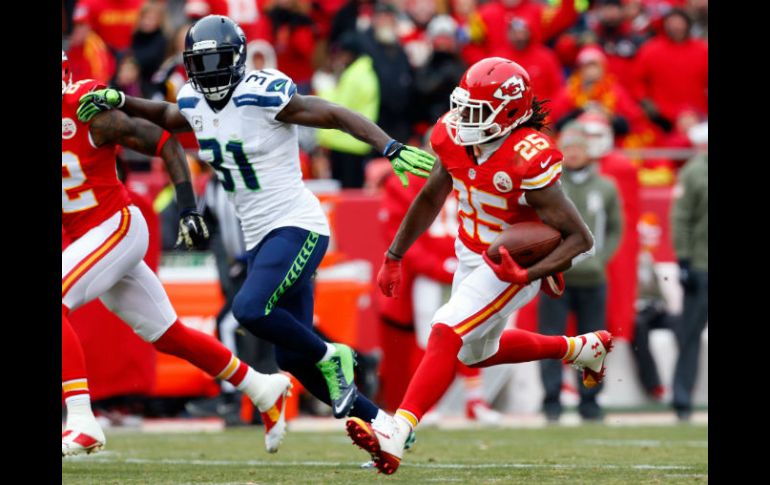 Jamaal Charles corrió para 159 yardas y dos touchdowns. AFP / W. Hitt