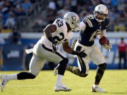 Pese a otro desempeño flojo, los Cargadores se aseguraron de que Oakland sufriera su 16ta derrota consecutiva. AFP / H. How