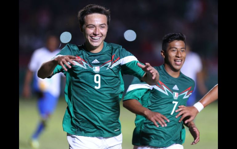 'El Cubo' Torres colaboró con la victoria anotando dos goles. NTX / J. Arciga