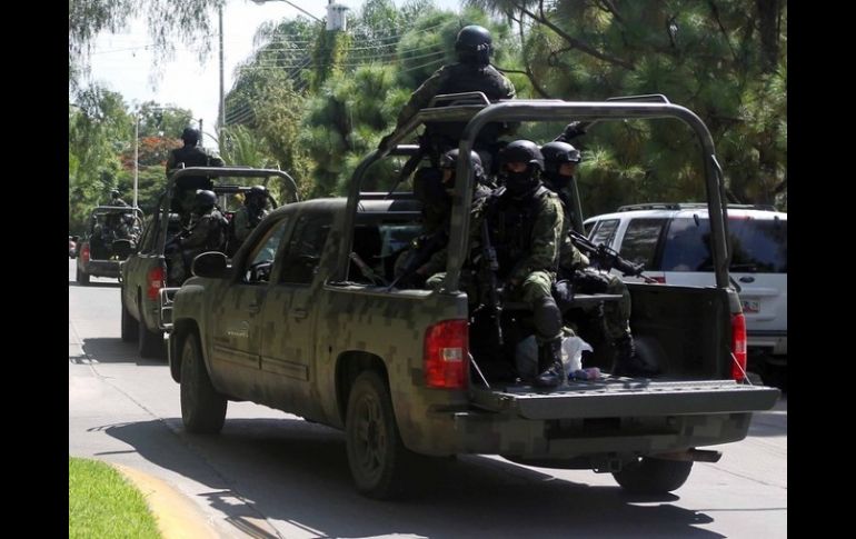 Los militares y agentes federales se desplazaron en un convoy de vehículos, dejaron ver su armamento e ingresaron a los inmuebles. EL INFORMADOR / ARCHIVO