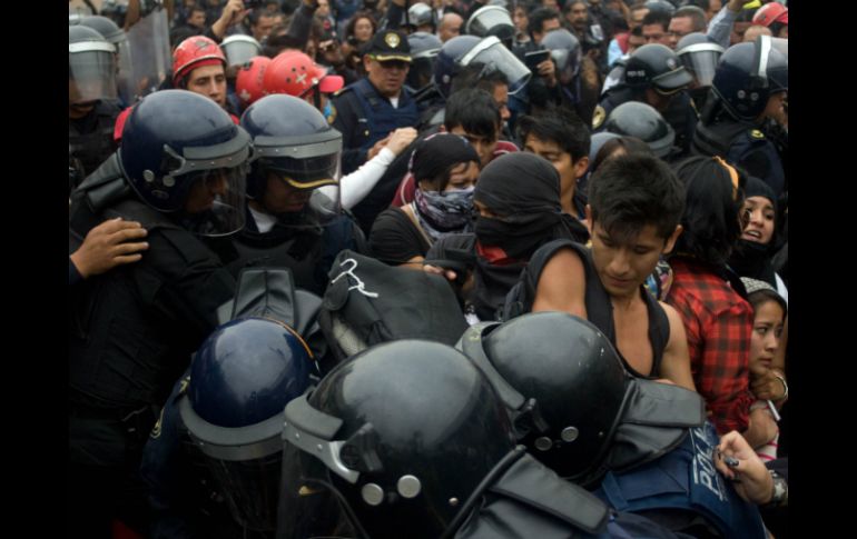 Ocho hombres son trasladados al Cefereso de Veracruz y tres mujeres a Nayarit, donde continuarán su proceso penal. EFE / P. Salazar