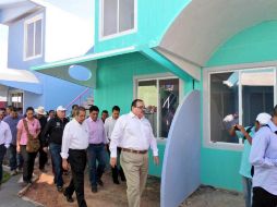 Jorge Carlos Ramírez Marín está presente en la entrega de viviendas en la comunidad de El Paraíso en Atoyac de Álvarez. TWITTER /  @jc_ramirezmarin